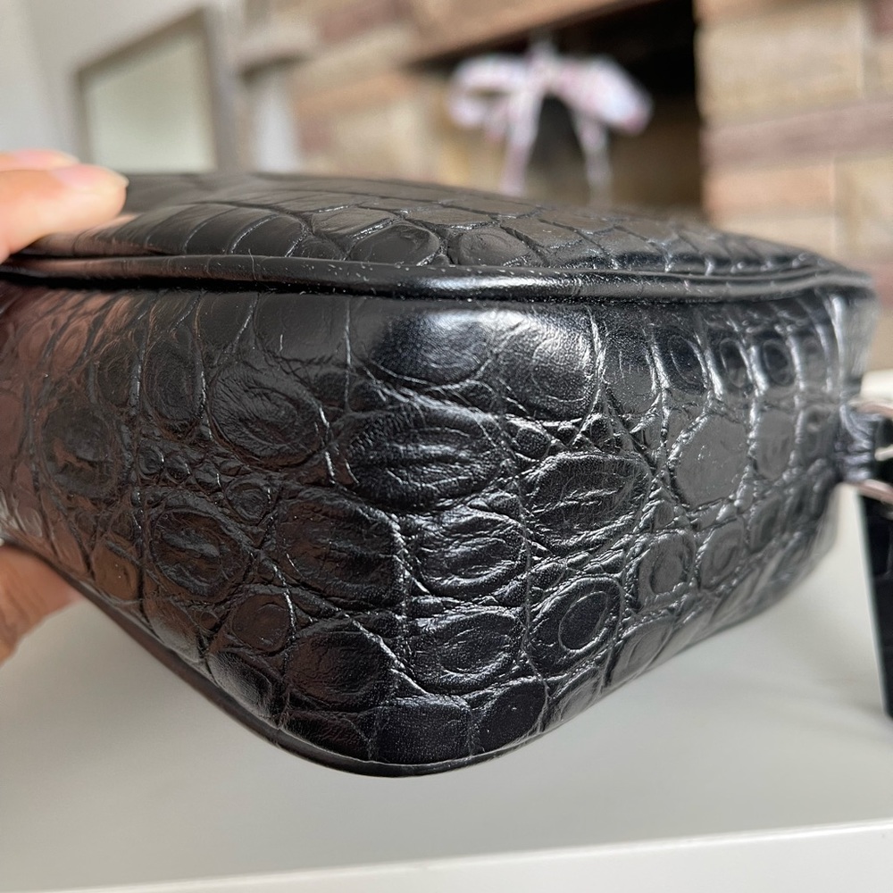 YSL Lou Croc-Embossed Camera Bag - Picture 9 of 16